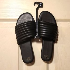 Time and Tru brand new black strappy slide sandals 7
